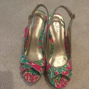 Lilly Pulitzer size 6 printed wedges